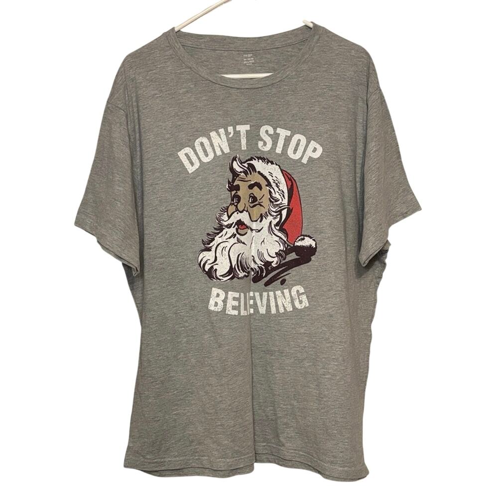 Holiday Time Adult’s Gray Santa Graphic Short Sleeve T-Shirt Size 2XL (50/52)